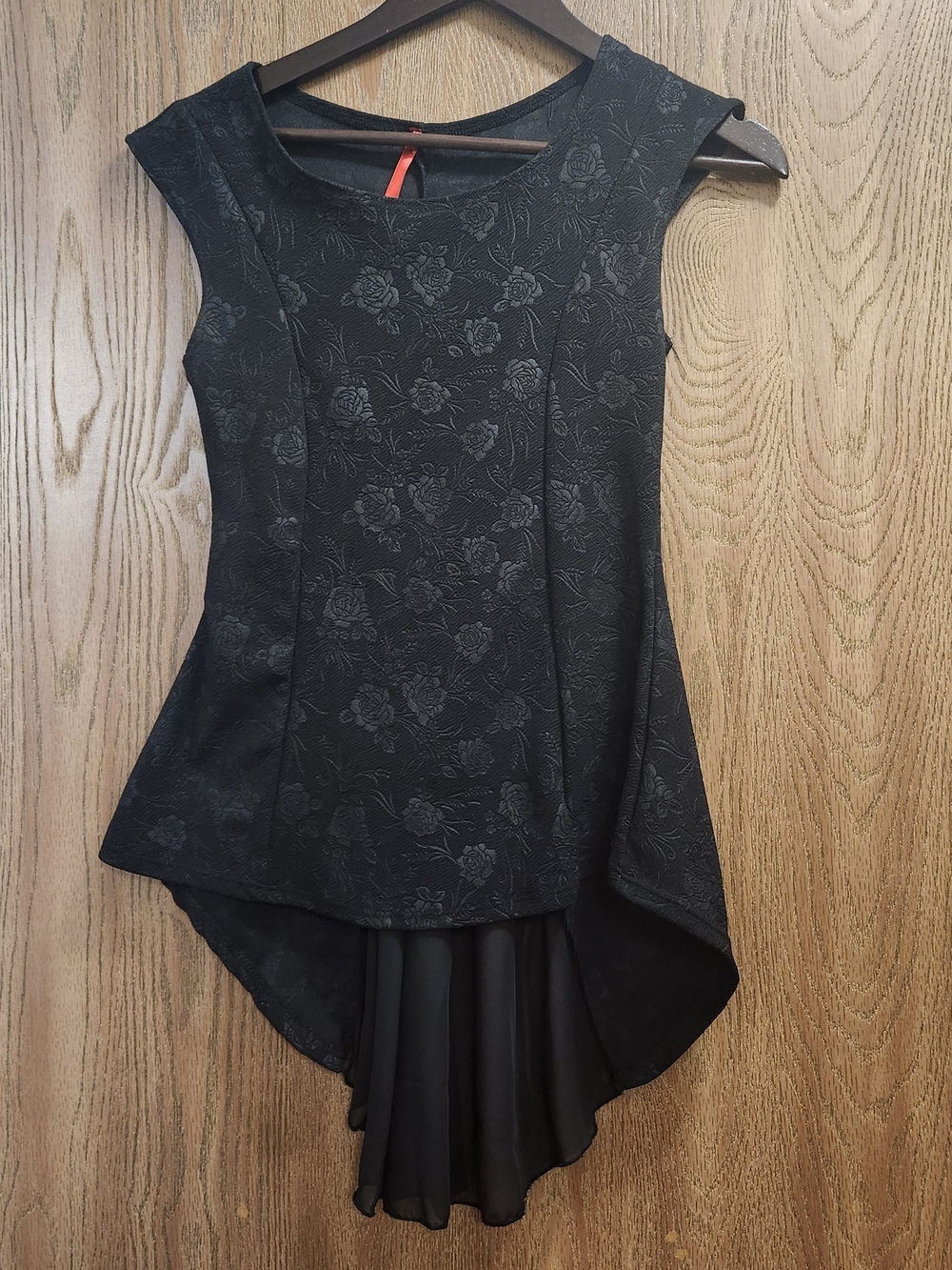 Black Floral High-Low Sleeveless Blouse